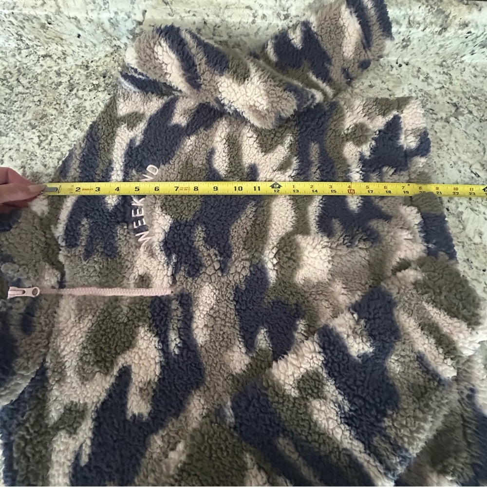 Grayson Threads Camo Fleece Sherpa Weekend 1/4 Zip Cropped Sweatshirt Size S - Picture 12 of 12